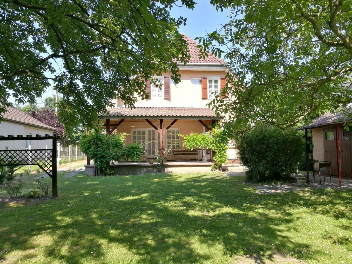 Szántód Holiday House Retro מראה חיצוני תמונה